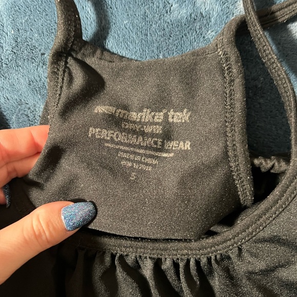 Tops Bundle - Picture 5 of 9